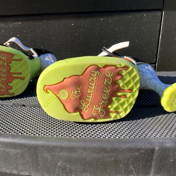 PLATFORM T-STRAP HEEL - Picture 5 of 10